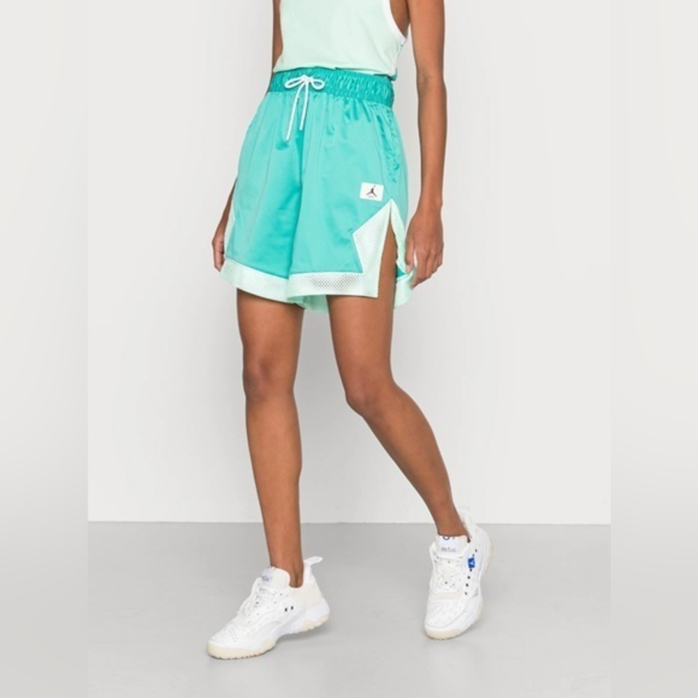 Nike Jordan‎ Essential Diamond Shorts, teal blue/mint and white size Small